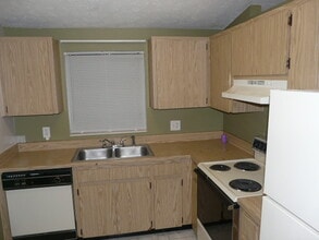 3208 Russett Dr in Tampa, FL - Building Photo - Building Photo
