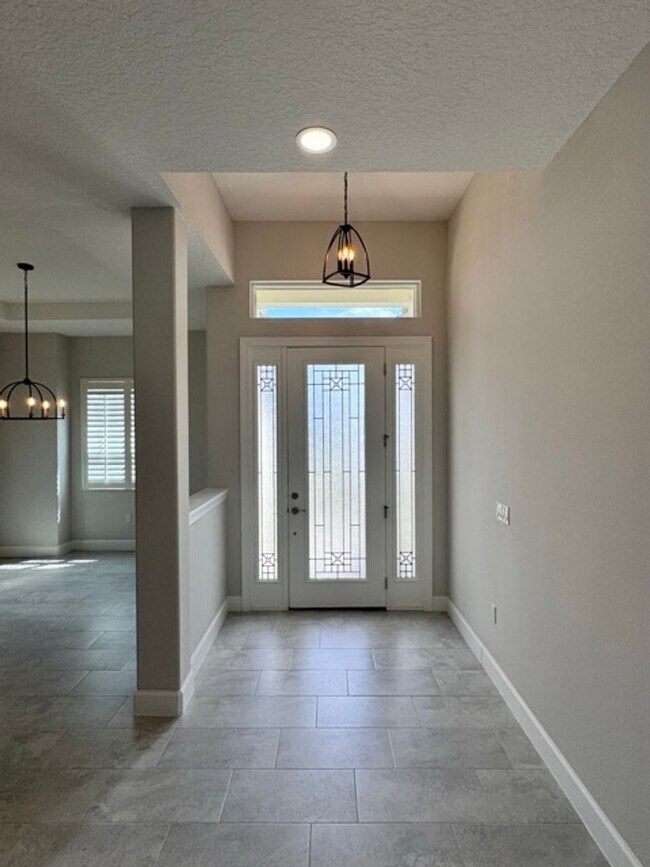 83 N Lakewalk Dr in Palm Coast, FL - Building Photo - Building Photo