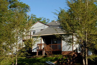 Mountain Ridge Townhomes in Tannersville, PA - Building Photo - Building Photo