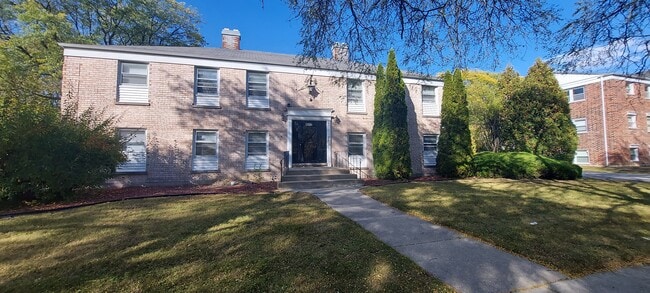 4042 Charleston Rd, Unit 2W in Matteson, IL - Building Photo - Building Photo