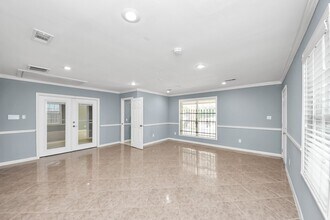 5920 Conley St in Houston, TX - Building Photo - Building Photo