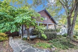 466 Candler St NE in Atlanta, GA - Building Photo - Building Photo