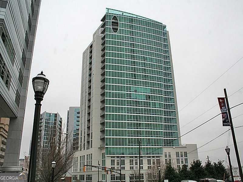 20 10th St NW in Atlanta, GA - Building Photo