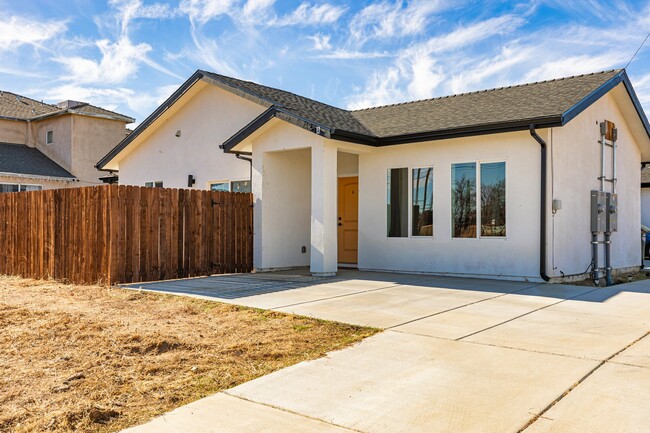 21261 Golden Hills Blvd, Unit A