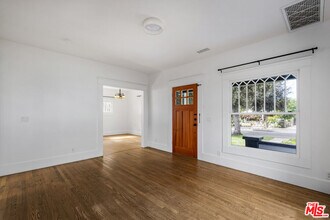 1022 N Marengo Ave in Pasadena, CA - Building Photo - Building Photo