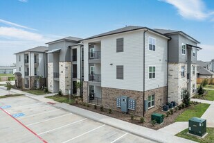 Landmark at NinetyNine in Richmond, TX - Building Photo