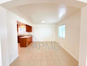 762 W 21st St in Los Angeles, CA - Building Photo - Building Photo