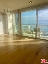 11942 Whitewater Ln in Malibu, CA - Building Photo - Building Photo