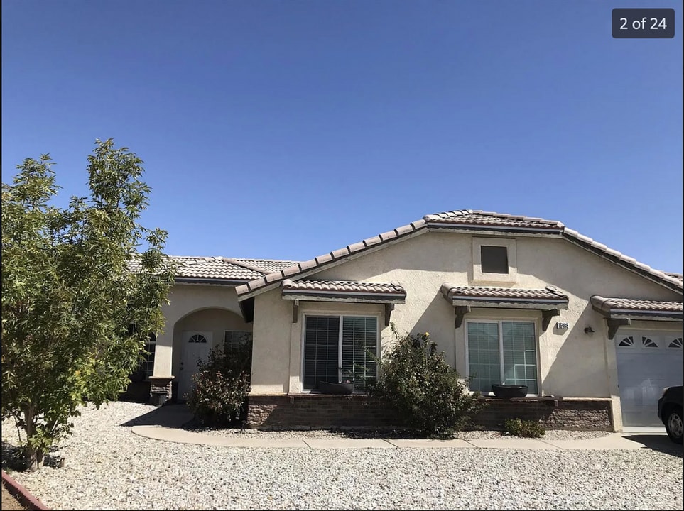 15988 Brook Ct in Victorville, CA - Building Photo