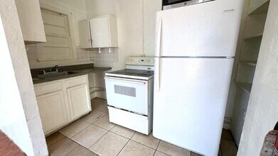 305 Taylor Ave in Daytona Beach, FL - Building Photo - Building Photo