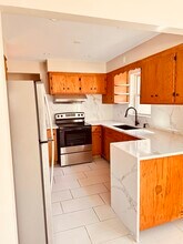 2823 W 71st St in Chicago, IL - Building Photo - Building Photo