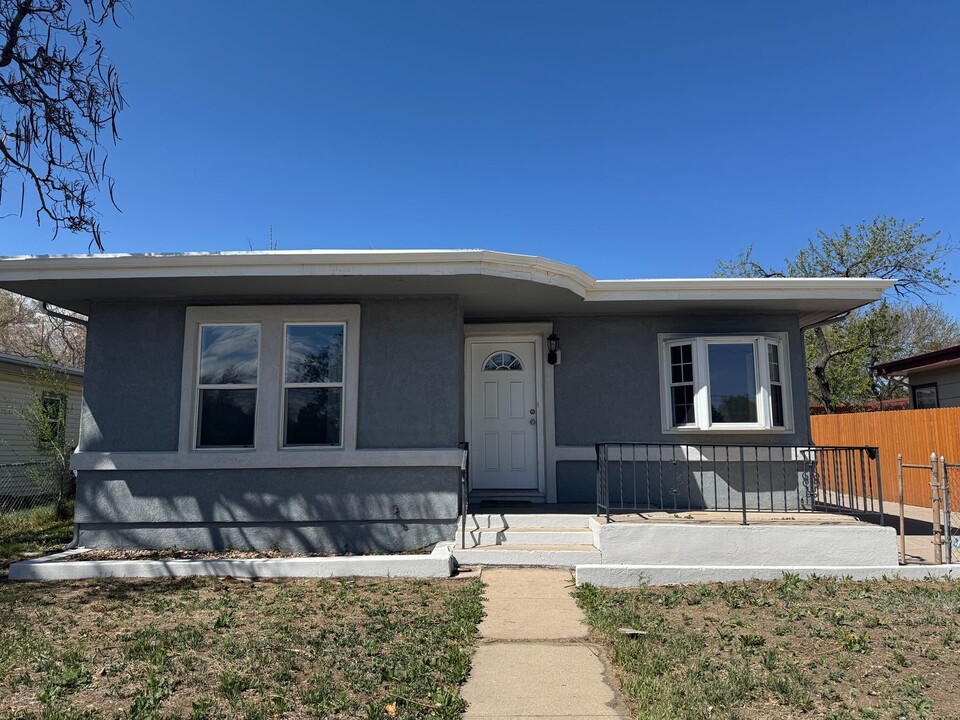 824 E Fountain Blvd in Colorado Springs, CO - Building Photo