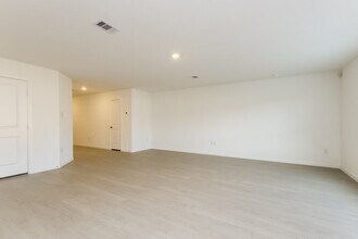 15298 Abella Dr in Montgomery, TX - Building Photo - Building Photo