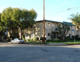 11327 Klump Ave Apartamentos