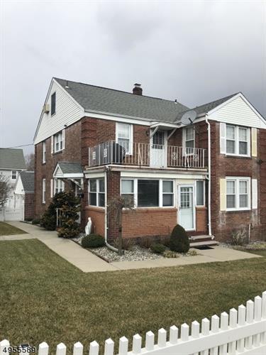 48 Hobart Pl in Clifton, NJ - Building Photo - Building Photo