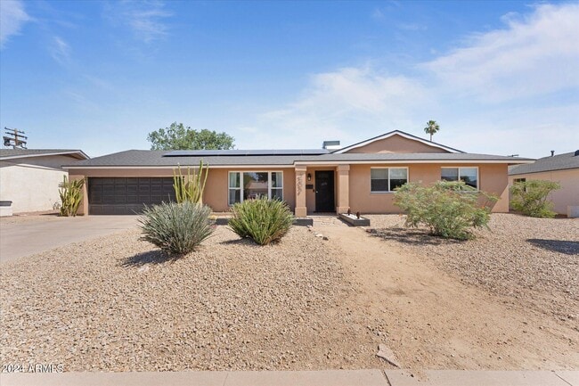 3036 E Desert Cove Ave in Phoenix, AZ - Building Photo - Building Photo