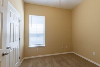 106 Earle Taylor Ln in Ocean Springs, MS - Building Photo - Building Photo