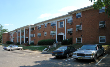 Dorann Manor in Westville, NJ - Foto de edificio - Building Photo