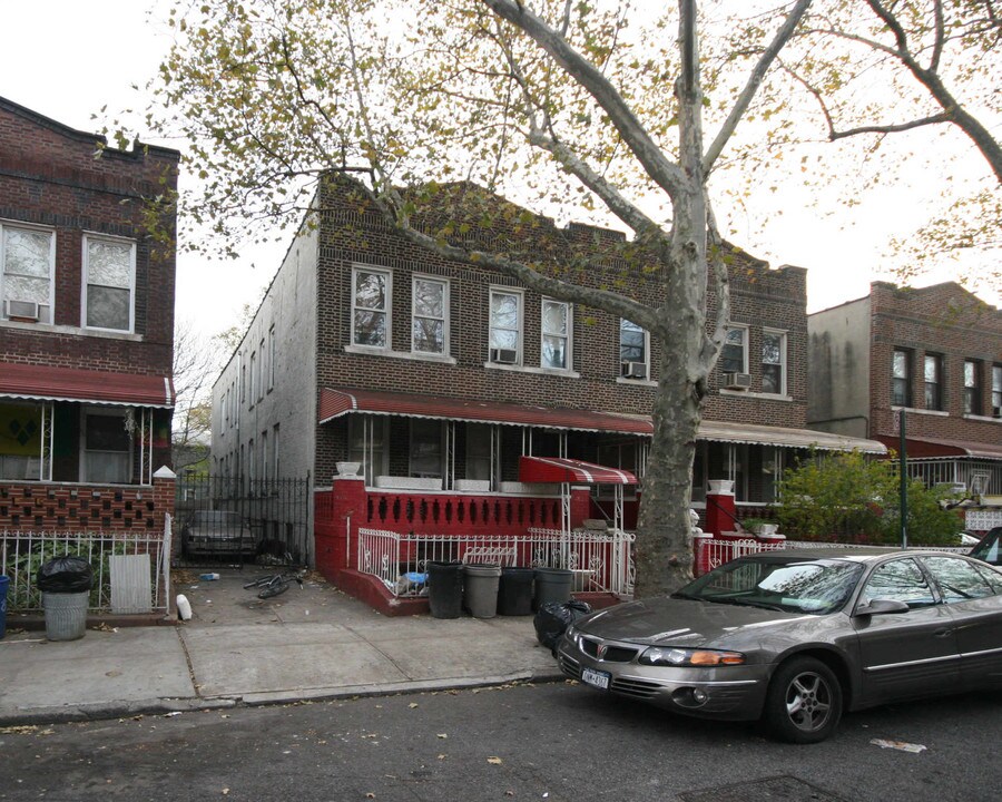 129 E 93rd St in Brooklyn, NY - Foto de edificio