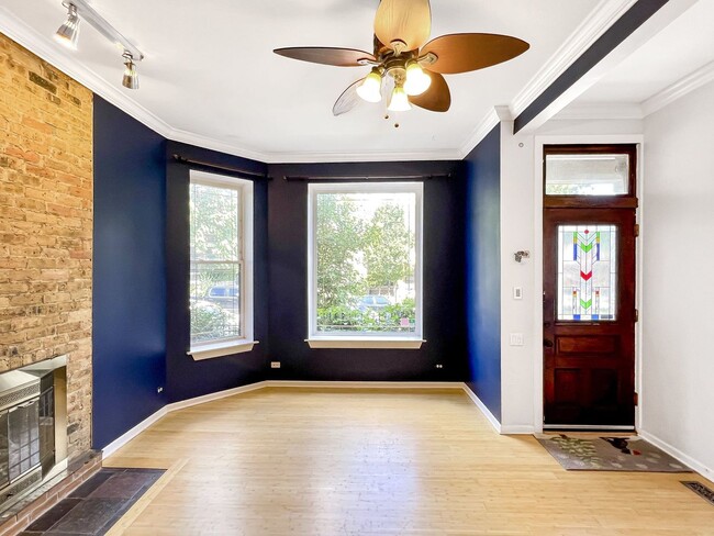 2649 W Evergreen Ave in Chicago, IL - Building Photo - Building Photo