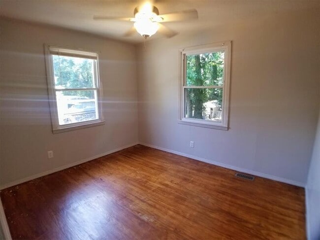 564 McAbee Rd in Roebuck, SC - Building Photo - Building Photo