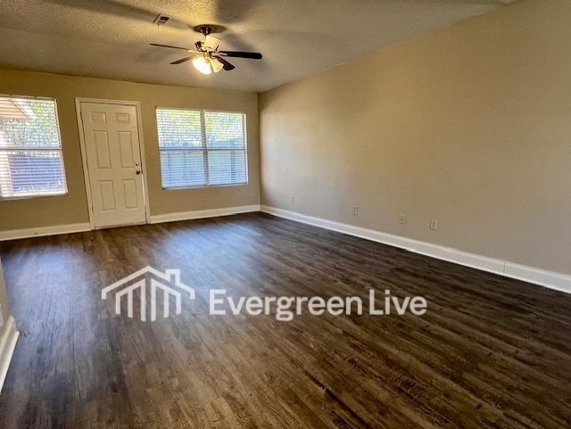 105 Pembroke Ct in Raeford, NC - Building Photo - Building Photo