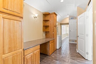 2038 Linden St-Unit -2036 in Oakland, CA - Building Photo - Building Photo