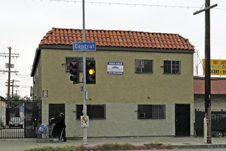 4758-4760 S Central Ave in Los Angeles, CA - Building Photo - Building Photo