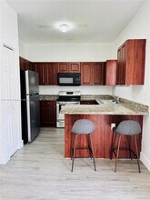 364 NE 25th Pl in Homestead, FL - Building Photo - Building Photo