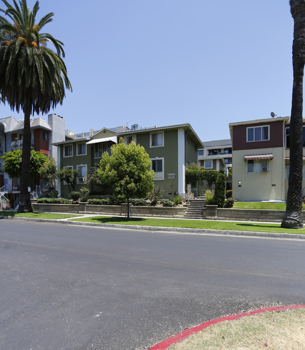 The Johanna Apartments in Los Angeles, CA - Building Photo