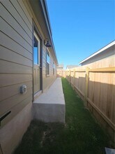 190 Sormonne Lp in Kyle, TX - Building Photo - Building Photo