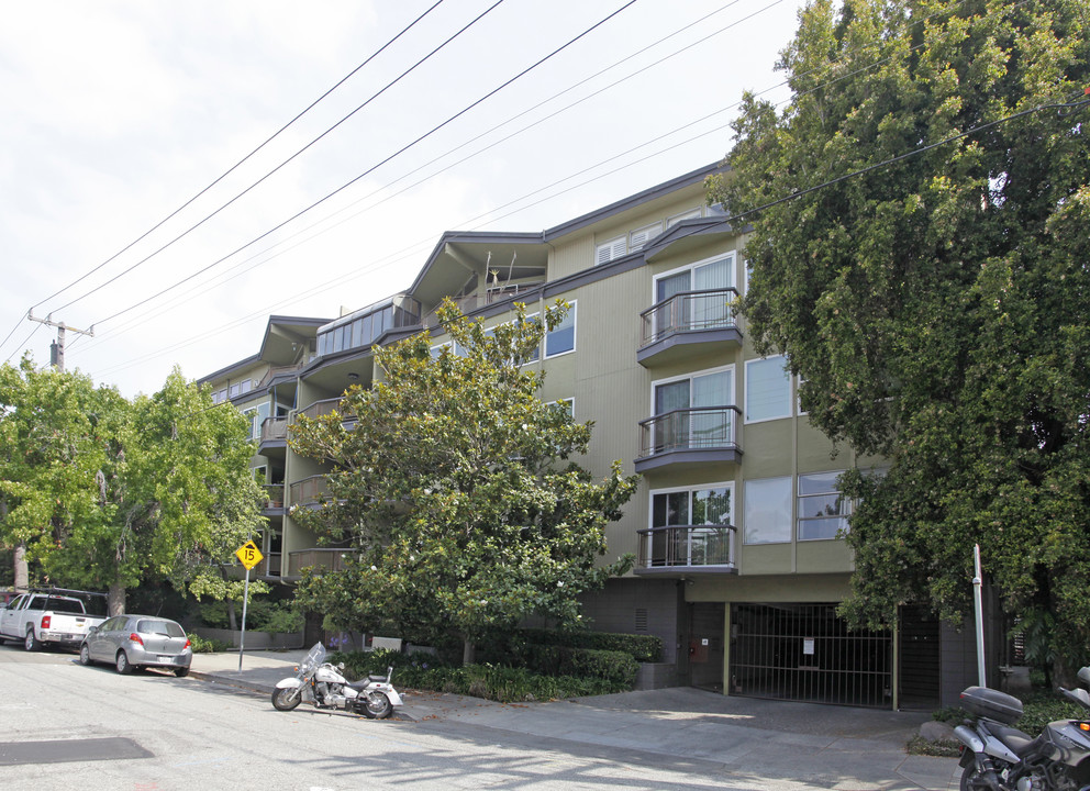 St Andrew Park in Oakland, CA - Building Photo