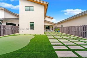 10294 NW 76th Terrace in Doral, FL - Building Photo - Building Photo