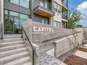 Capitol Flats in Dallas, TX - Building Photo - Building Photo