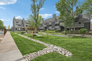 Foothills Park in Arvada, CO - Building Photo