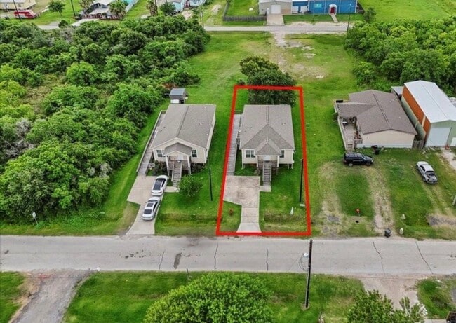 335 6th St in San Leon, TX - Building Photo - Building Photo