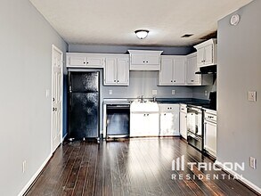 406 Village Cir in Stockbridge, GA - Building Photo - Building Photo