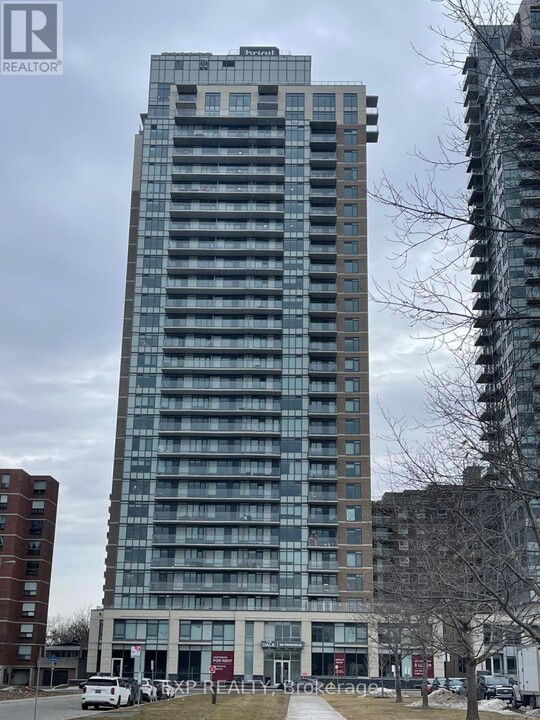 99-599 Parkdale Ave in Ottawa, ON - Building Photo