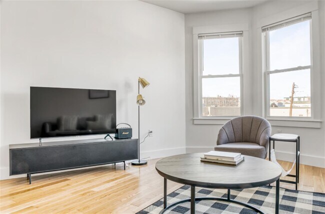 395 Columbia St, Unit 3 in Cambridge, MA - Building Photo - Building Photo