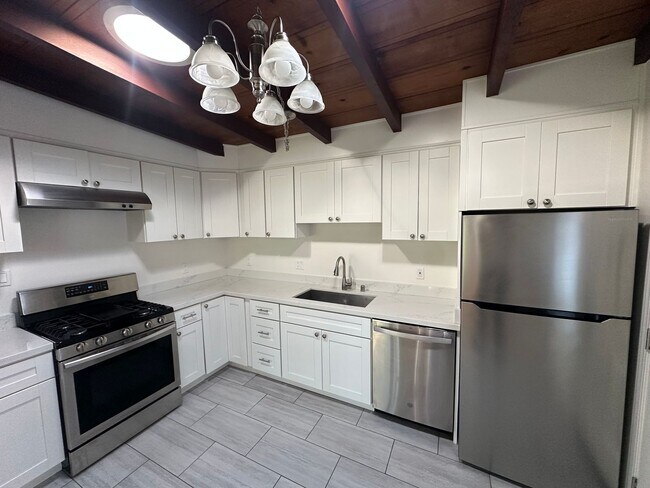 523-523 Belle Ave in San Rafael, CA - Building Photo - Building Photo