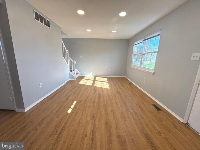 17 Holland Hill Ct in Catonsville, MD - Building Photo - Building Photo