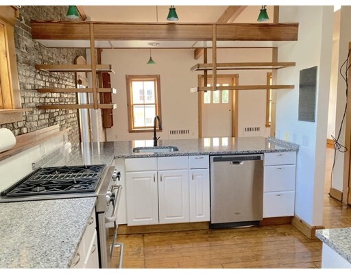 71 Boylston St-Unit -3 in Brookline, MA - Building Photo - Building Photo