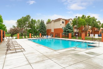 Tregaron Oaks in Bellevue, NE - Foto de edificio - Building Photo