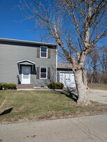 112 E West Ave in Plain City, OH - Building Photo