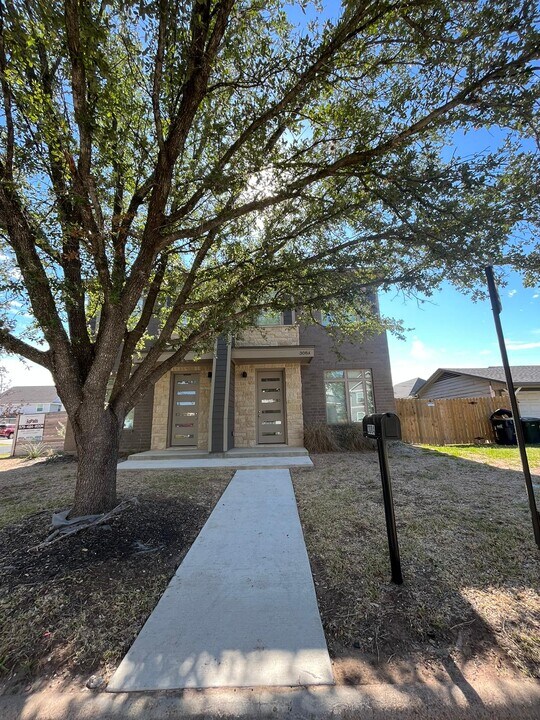 308 Poplar St in College Station, TX - Building Photo
