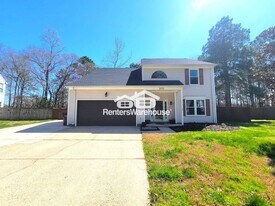 2135 Sunset Maple Ln, Unit EE228 in Chesapeake, VA - Building Photo
