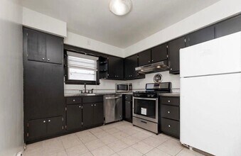 108 Evergreen St in Bayonne, NJ - Building Photo - Building Photo