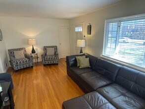 950 S Plympton St in New Milford, NJ - Building Photo - Building Photo