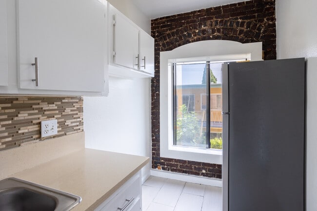 Renovated Units in Los Angeles, CA - Building Photo - Building Photo