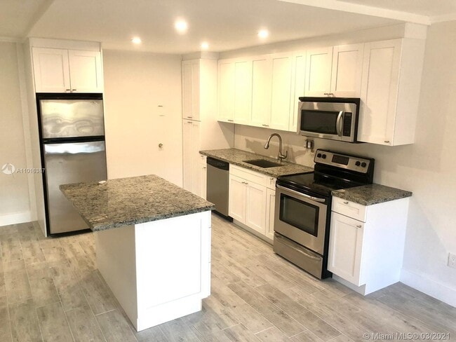 7483 SW 82nd St-Unit -A205 in Miami, FL - Building Photo - Building Photo